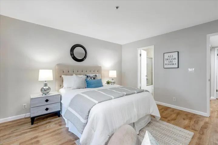 153 California Avenue F103, Palo Alto, California 94306