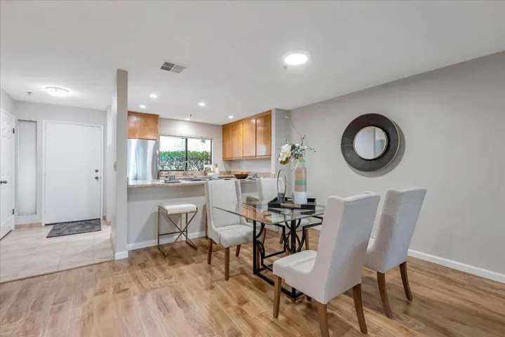 153 California Avenue F103, Palo Alto, California 94306
