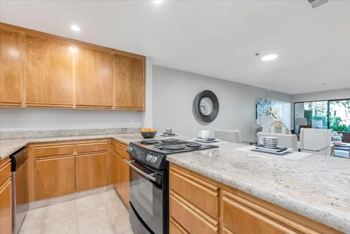 153 California Avenue F103, Palo Alto, California 94306