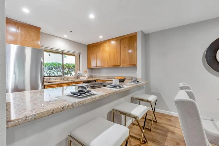 153 California Avenue F103, Palo Alto, California 94306