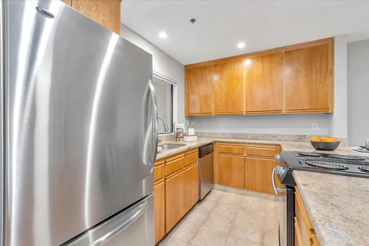 153 California Avenue F103, Palo Alto, California 94306
