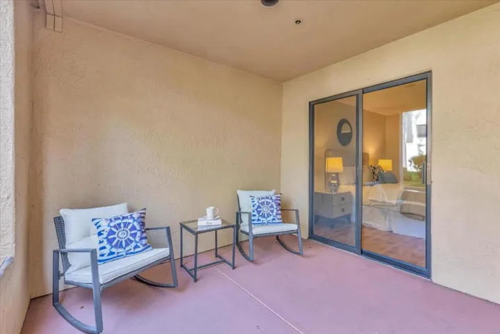 153 California Avenue F103, Palo Alto, California 94306