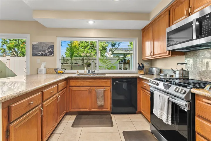 9753 Bird Court, Fountain Valley, California 92708