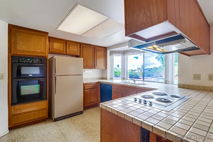 13776 Quinton Road, San Diego, California 92129