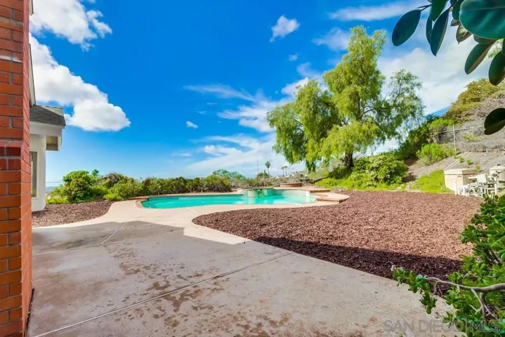 13776 Quinton Road, San Diego, California 92129