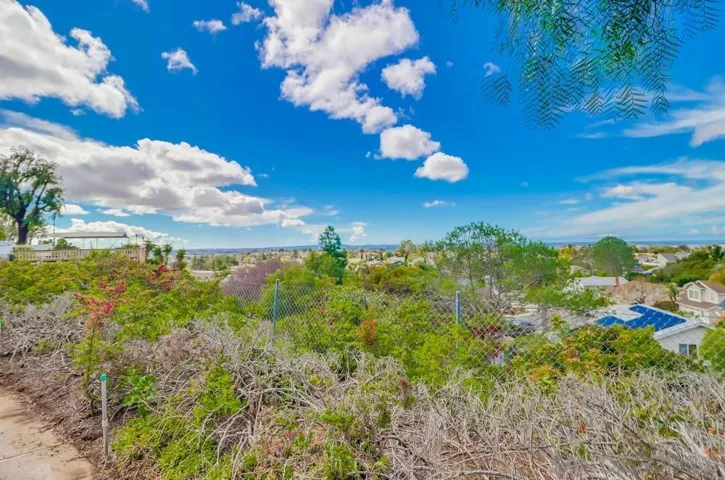 13776 Quinton Road, San Diego, California 92129