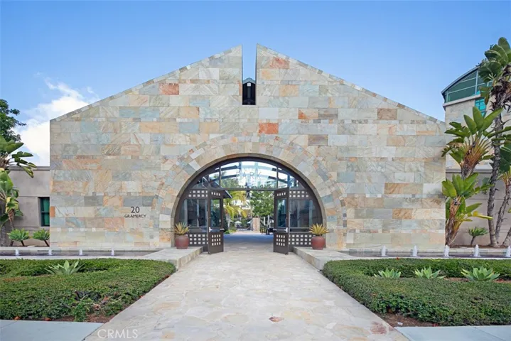 45 Soho, Irvine, California 92612