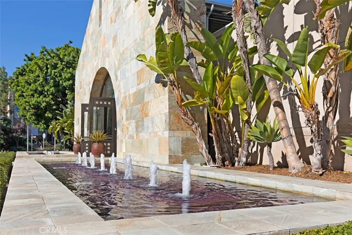 45 Soho, Irvine, California 92612