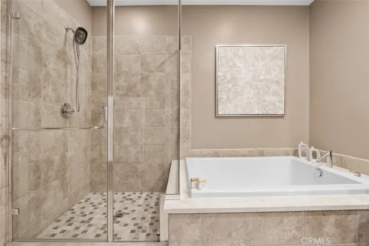 45 Soho, Irvine, California 92612