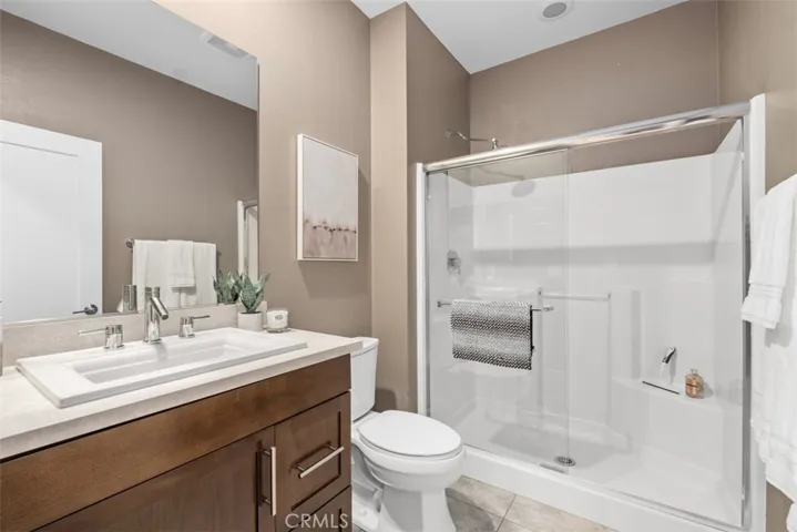45 Soho, Irvine, California 92612