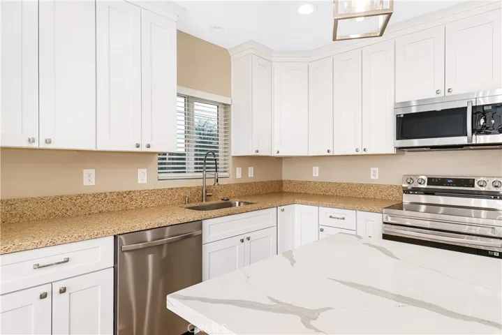 8672 Lime Avenue, California City, California 93505