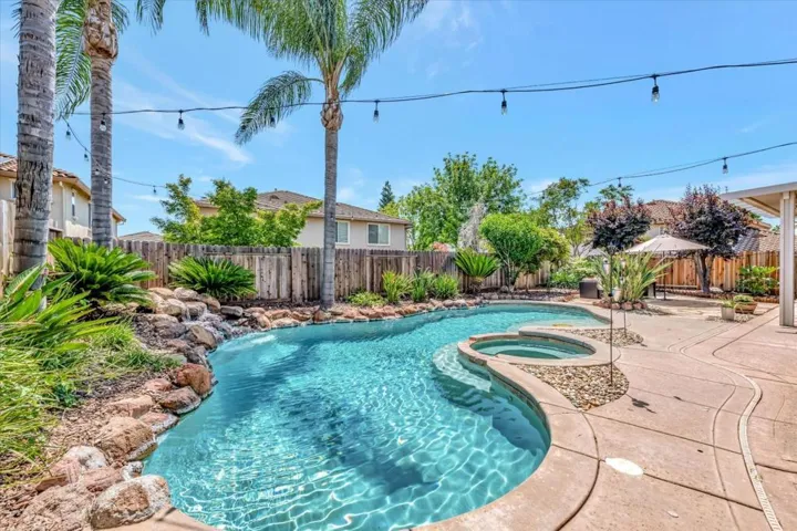 108 Starwood Court, Roseville, California 95747