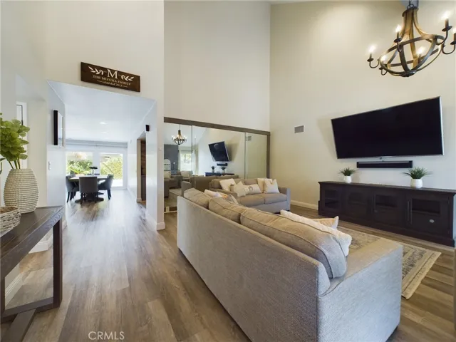 4201 Via Verde, Cypress, California 90630
