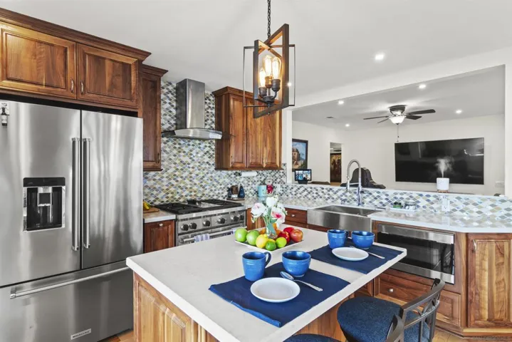 8602 Garde Court, San Diego, California 92126