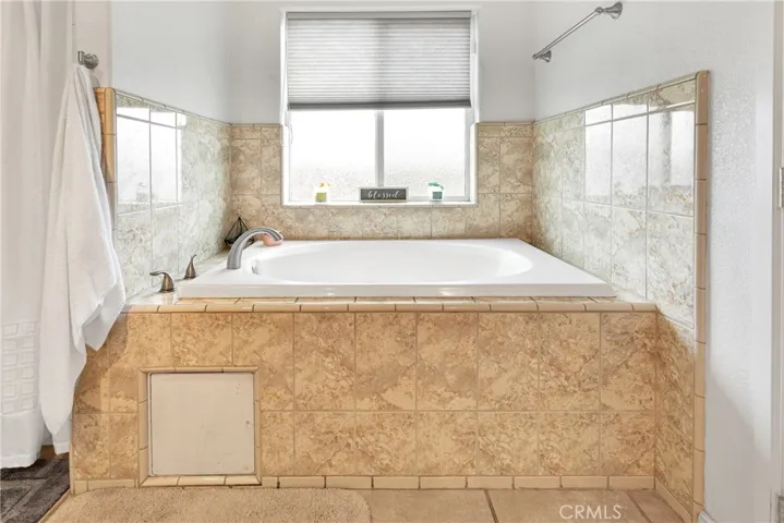16192 Molino Drive, Victorville, California 92395