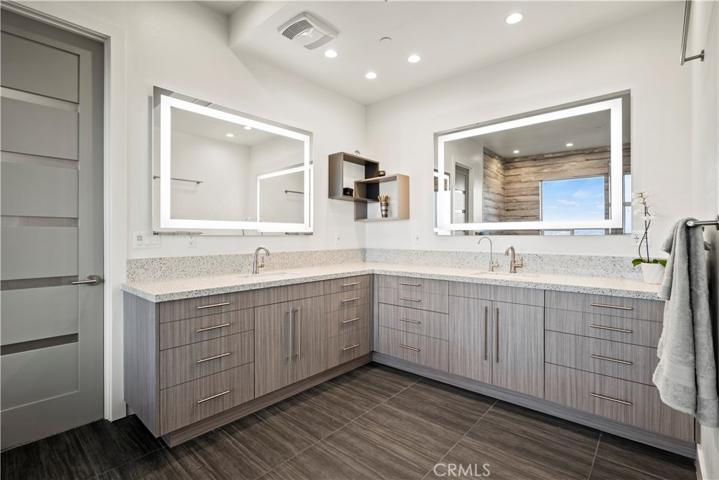 23825 Terrace View Drive, Newhall, California 91321