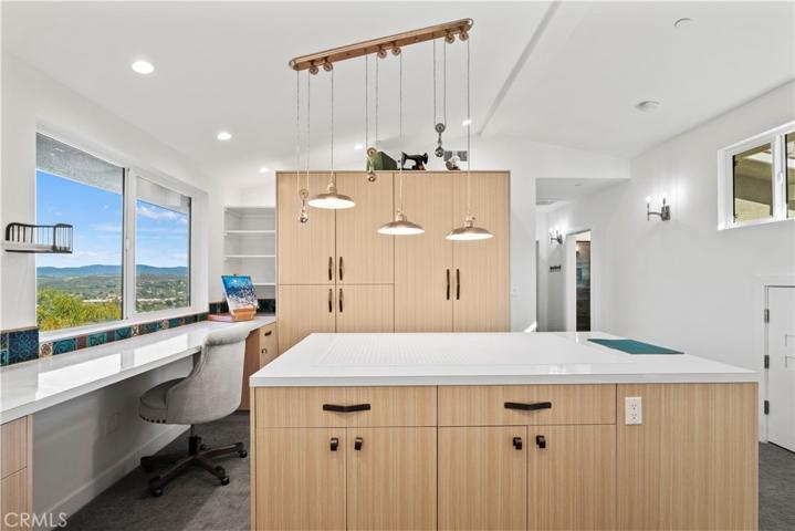 23825 Terrace View Drive, Newhall, California 91321