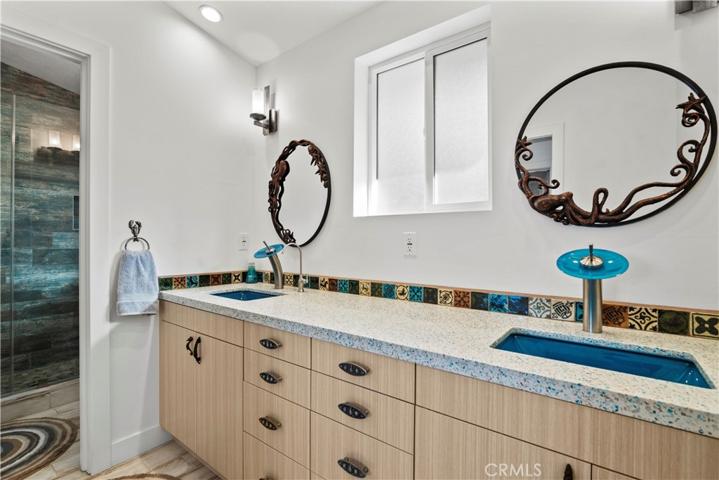 23825 Terrace View Drive, Newhall, California 91321