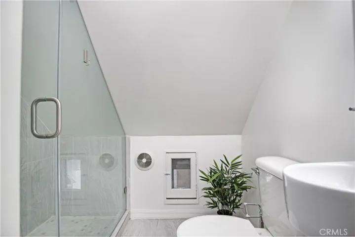 Main House upstairs Bathroom #2