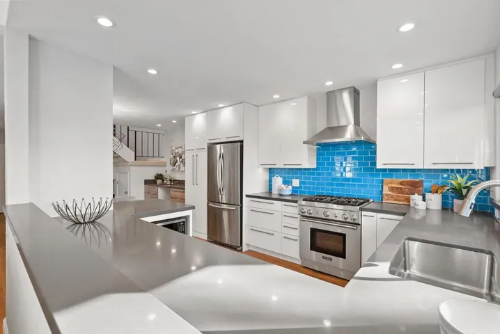 819 Spruance Lane, Foster City, California 94404