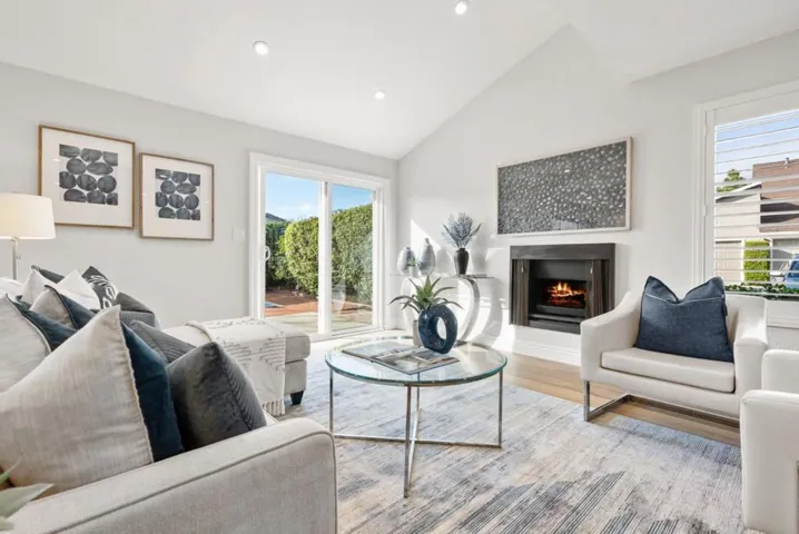 819 Spruance Lane, Foster City, California 94404