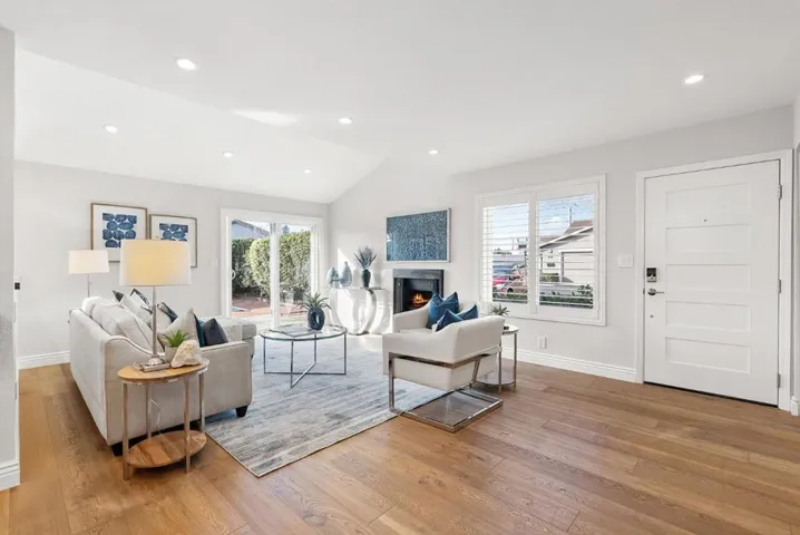 819 Spruance Lane, Foster City, California 94404