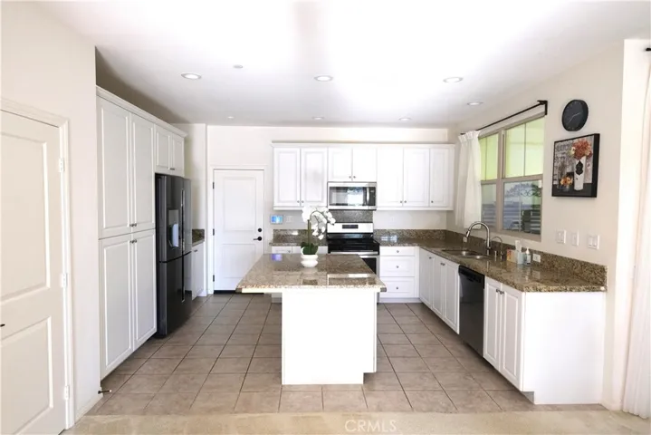 113 Henson, Irvine, California 92620