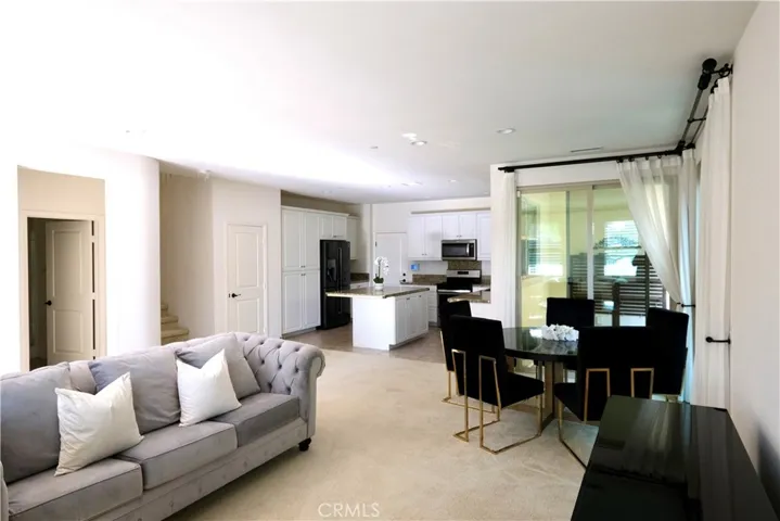 113 Henson, Irvine, California 92620