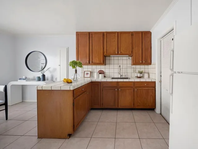 2405 41st Avenue, San Francisco, California 94116