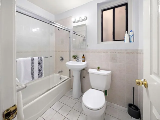 2405 41st Avenue, San Francisco, California 94116