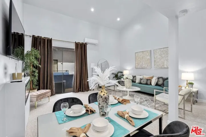 10982 Roebling Avenue 521, Los Angeles, California 90024