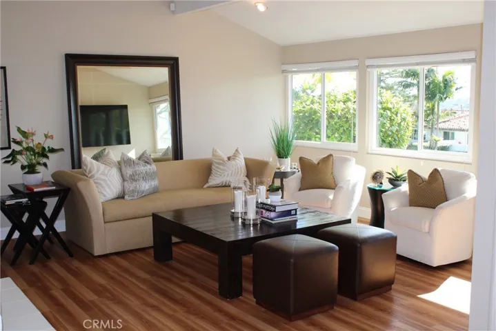 1965 Vista Del Oro, Newport Beach, California 92660