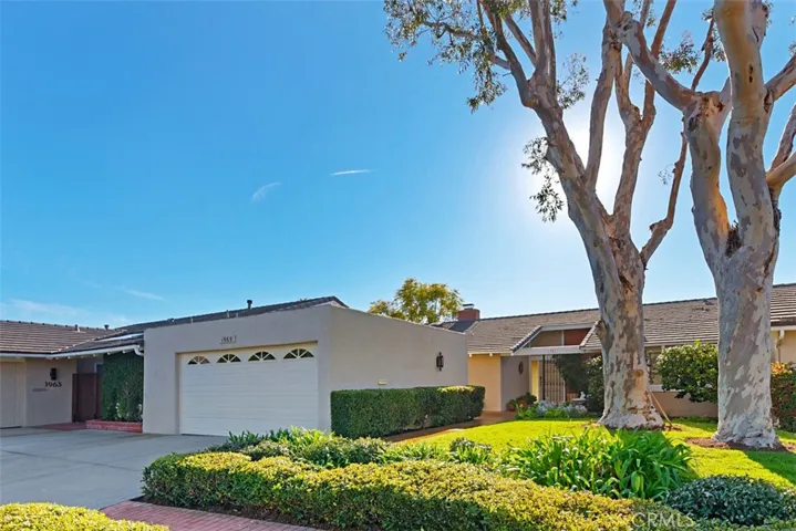 1965 Vista Del Oro, Newport Beach, California 92660