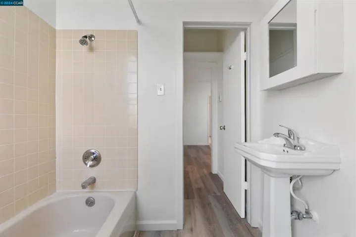 411 W Richmond Ave, Richmond, California 94801