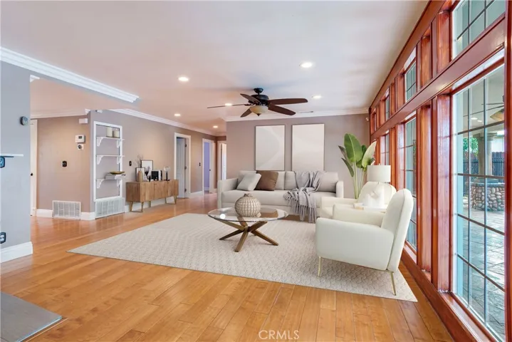 Livingroom/ Virtual stage