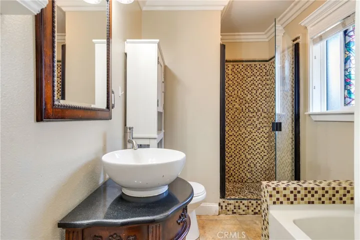 Main bathroom