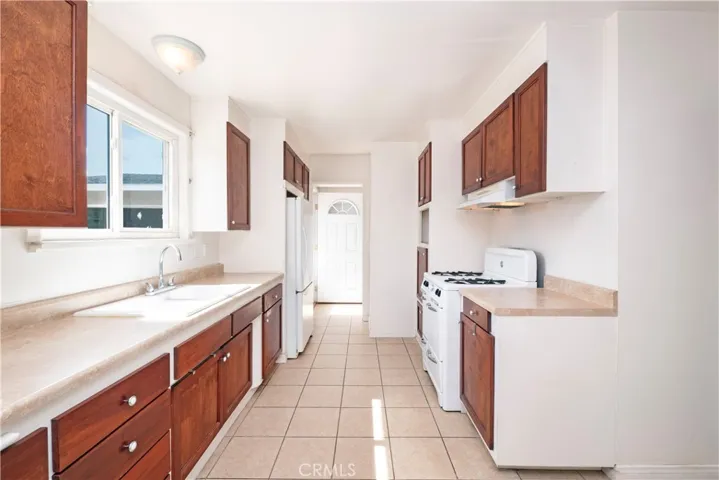 427 East Nubia, Covina, California 91722