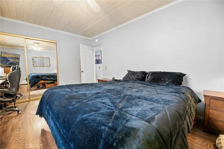657 Los Angeles Avenue, Sugarloaf, California 92386