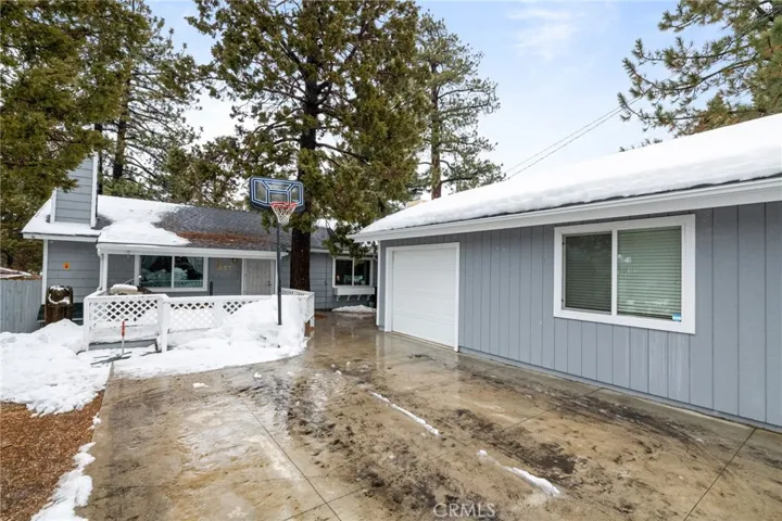 657 Los Angeles Avenue, Sugarloaf, California 92386
