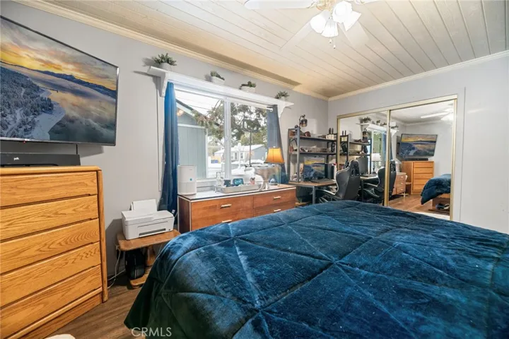 657 Los Angeles Avenue, Sugarloaf, California 92386
