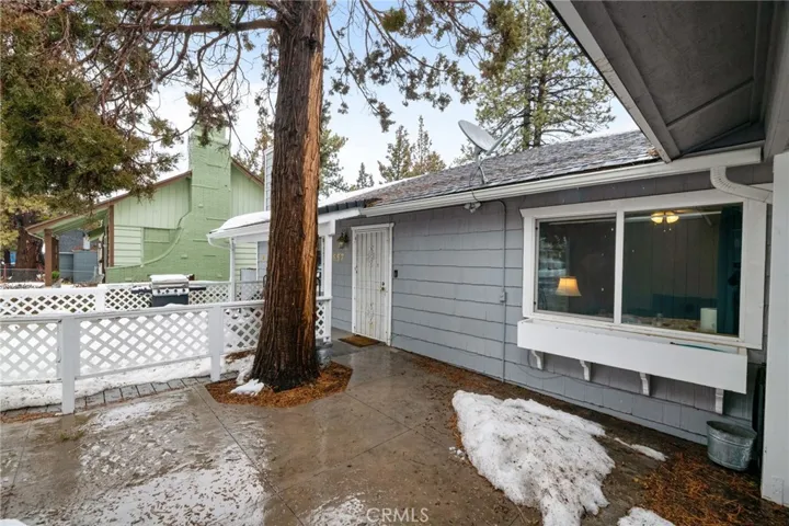 657 Los Angeles Avenue, Sugarloaf, California 92386
