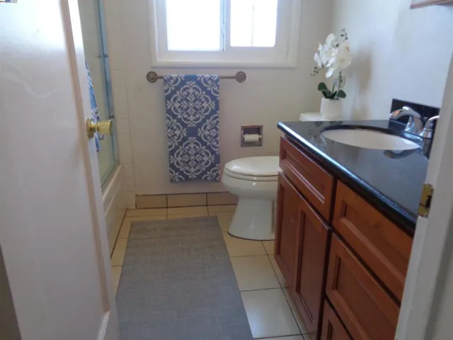 13547 Bancroft Ave 15, San Leandro, California 94578