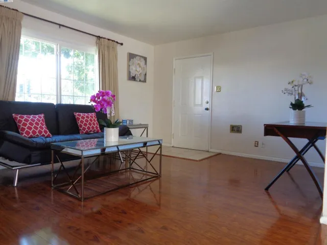 13547 Bancroft Ave 15, San Leandro, California 94578