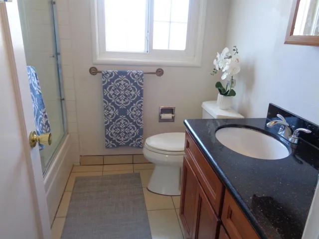 13547 Bancroft Ave 15, San Leandro, California 94578