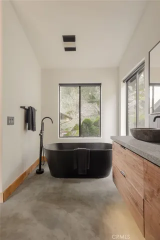 Soaking tub in Primary suites attached bath