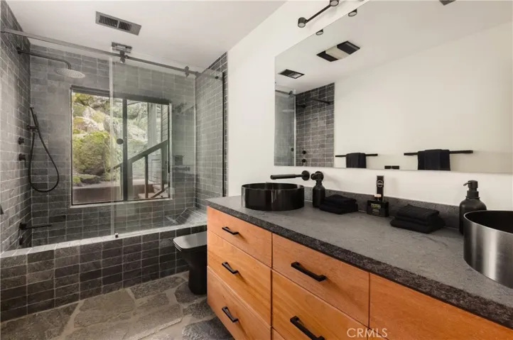 39623 Pierce Lake Drive, Oakhurst, California 93644
