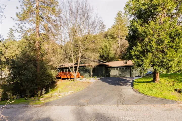 39623 Pierce Lake Drive, Oakhurst, California 93644