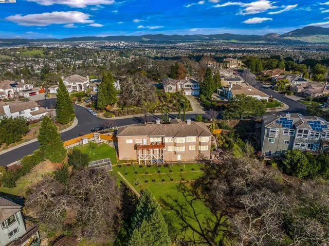 1071 Sunrise Ridge Dr, Lafayette, California 94549