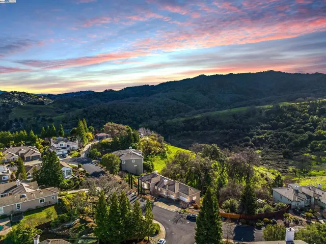 1071 Sunrise Ridge Dr, Lafayette, California 94549