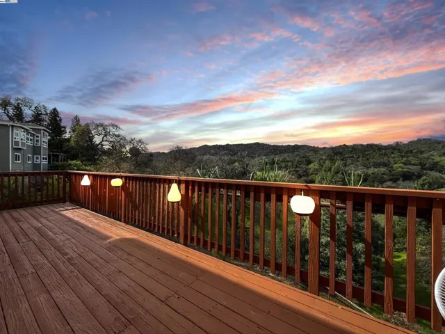 1071 Sunrise Ridge Dr, Lafayette, California 94549
